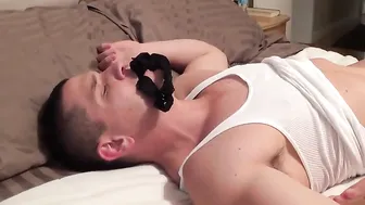 home sex with sperm on the lips