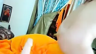 lexi_liscious Ukrainian whore beats big tits