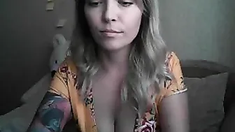 pink_popcorn Cute chick caresses small tits