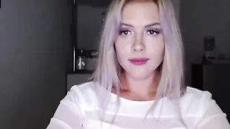 7kira7 Naughty bitch delivers orgasm sex toys