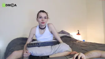 chanceandlucky Buxom fucks pussy with phallus