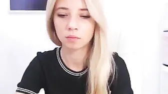 molly_g Busty hottie fucks handjob cunt