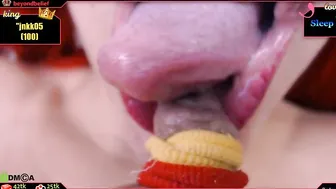 aedanjustine charming confused handjob both crevices