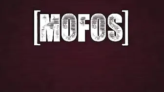 Pepper_Hart good self shows sexy body