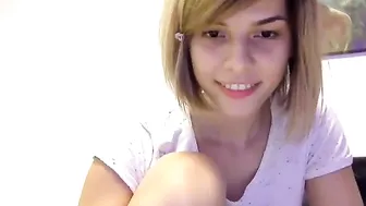 annais charming slut demonstrates her ardent body.