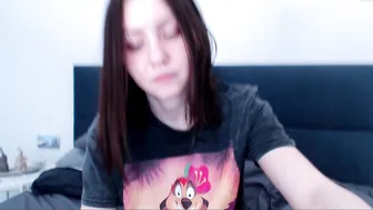 yamaguchi greedily fucks her pussy