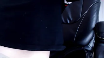 yamaguchi crazy passion fucks pussy sex toy