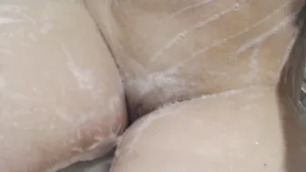 naughtyelle spicy slut jerking hairy cunt