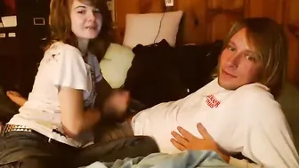 nami3neko shrew babe fucks her pussy with a phallus