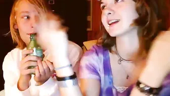 nami3neko chick eagerly absorbs dildo