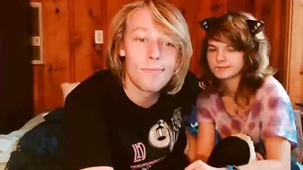 nami3neko shy girl gently masturbates her shaved cunt