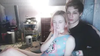 elfium sexy babe shows big tits