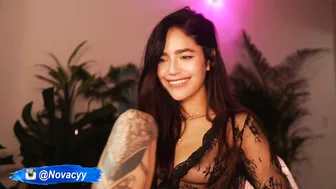 novacyy mature fucks her ass