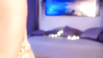 quinnlive the obstinate babe works the body with oil