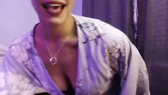 quinnlive finger in the cave