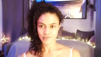 quinnlive in stockings teased pussy lying on her back