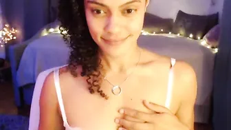 quinnlive in stockings teased pussy lying on her back