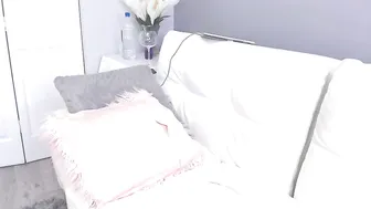 dulcemoon sexy babe masturbates