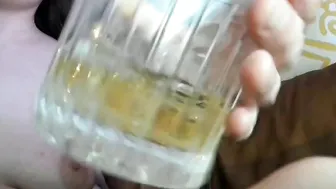 saylemuk cute bitch masturbates anus