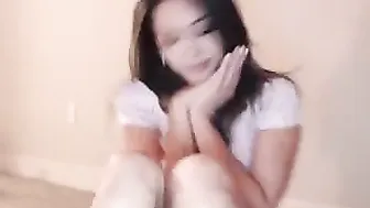 lil_piglet skinny girl posing nude