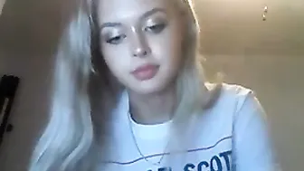 cybersexsof69 white-haired babe fucks with a dildo