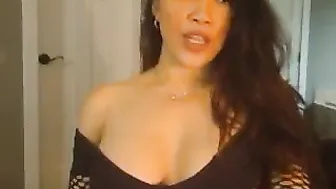 jade_lee nice lady massages vagina
