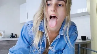 birthdayirina amazing slut pulls vaginal opening