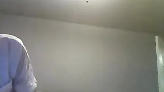 cybersexsof69 nude bitch dancing on the bed