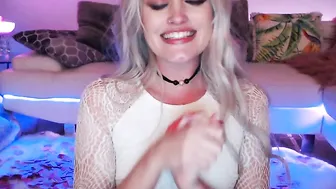 alicexmaia young slut sucking dick