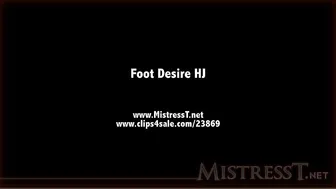 MistresT attractive bitch posing in yellow dress