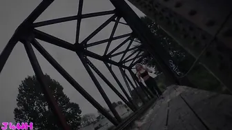 Lady_Fyr exquisite body gently pulls pussy