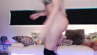 alicexmaia slut with tattoos jerks pussy and cums
