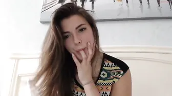 cassie_107 fat woman fucks herself wild