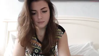 cassie_107 fat woman fucks herself wild