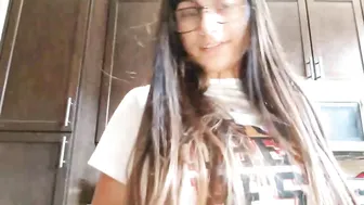 Mia Khalifa blonde chick masturbates pussy
