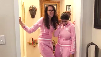 Mia Khalifa hot chicks pose naked