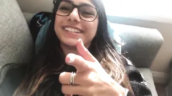 Mia Khalifa cute girl fingering pussy with vibrator