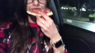 Mia Khalifa busty hottie gently jerks her cunt