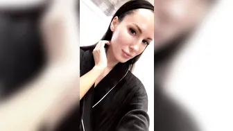 Lilu Moon hot chick caresses big ass