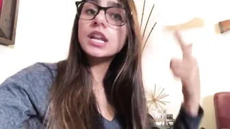 Mia Khalifa recording 4.07.2019
