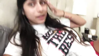Mia Khalifa sexy slut fucks pussy phallus