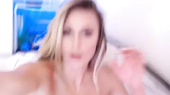 silvercowgirl cums from masturbation in front of the camera