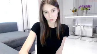 liby19 fucks herself in red dildo