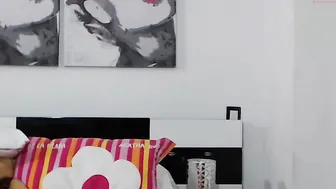 saritabelle sexy model - gently handjob pussy