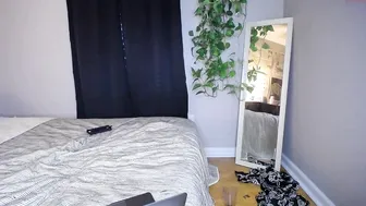 littlestleobaby leggy blonde pampers pussy with her fingers