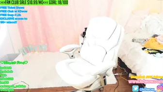 kdwow alluring bitch shows juicy body