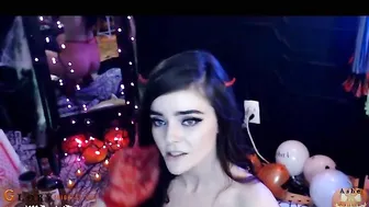 ashe maree shrew coquette caresses herself sex toy