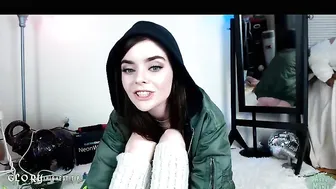 ashe maree naughty slut fucks anus phallus