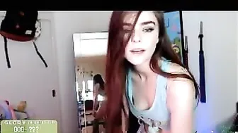 ashe maree cute female fucks pussy with phallus