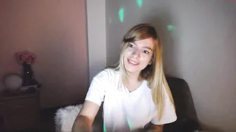 kendalltyler gorgeous lady seduces tight booty